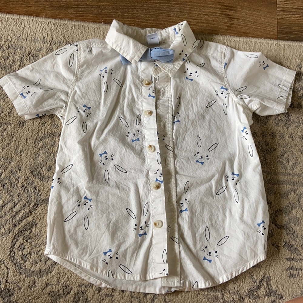 Old Navy 3T short sleeve bunny shirt with a tie